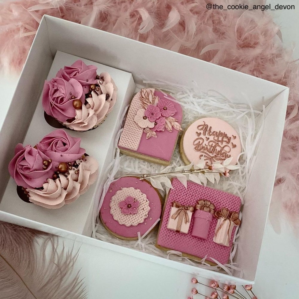 Specialty Box of 6 Cupcakes